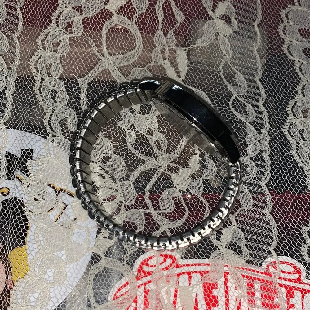 Random Fashion watch needs a battery